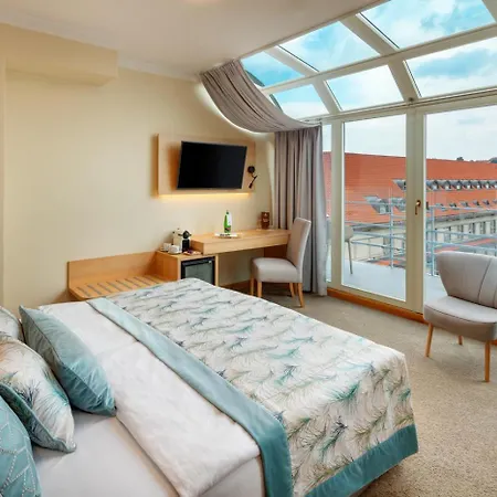 Clement Hotel 4*