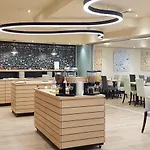 Clement 4* Praag